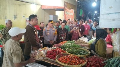 Danramil 05/Jatinom Dampingi Bupati Klaten Tinjau Pasar Gabus Jelang Ramadhan 1447 H