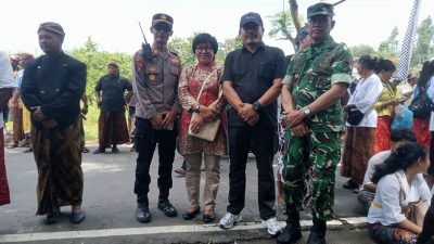 Danramil 06/Kebonarum Bersama Babinsa Amankan Kegiatan Melasti Umat Hindu Di Umbul Geneng
