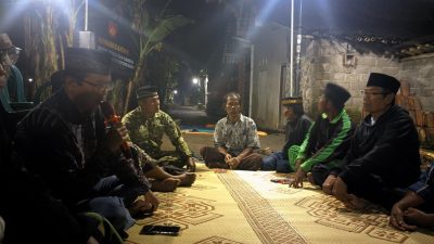 Babinsa Koramil 12/Manisrenggo Bersama Pemerintah Desa Dan Warga Gelar Tirakat Kelancaran Pembangunan Jembatan Garuda