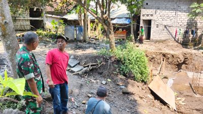 Danramil 12/Manisrenggo Pantau Pembangunan Jembatan Garuda Di Desa Kranggan Danramil 12/Manisrenggo Pantau Pembangunan Jembatan Garuda Di Desa Kranggan