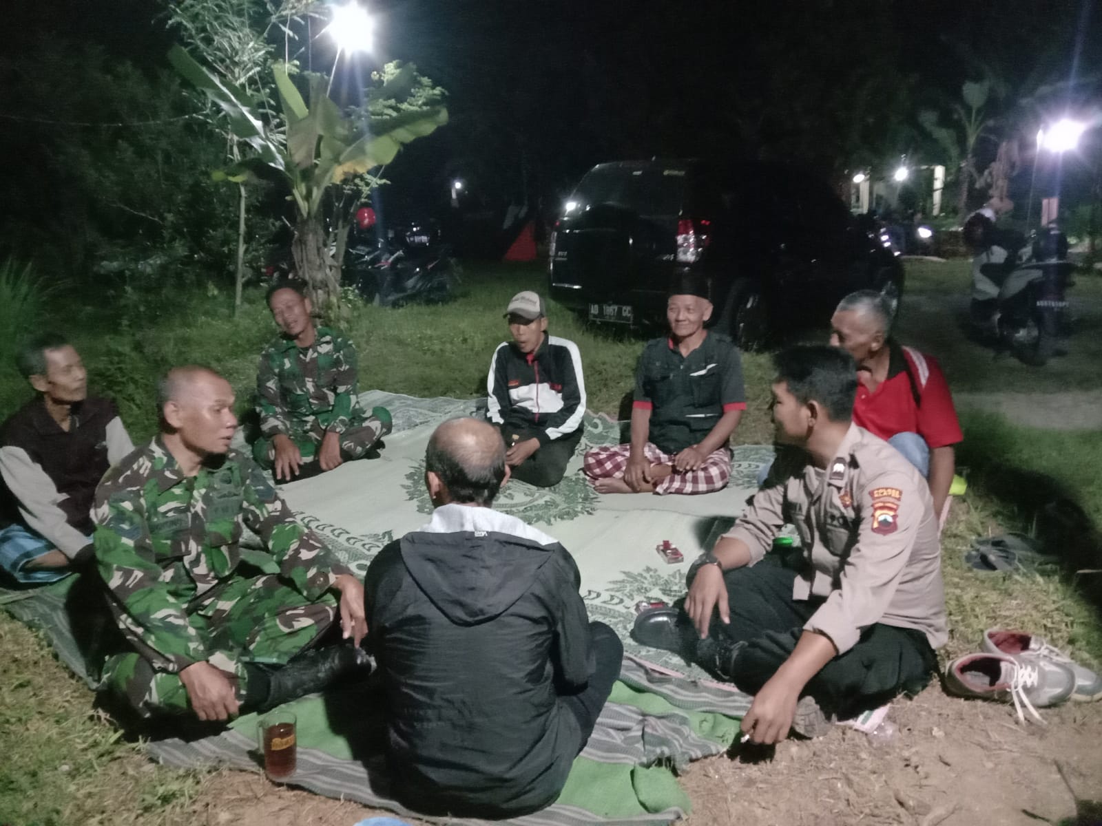 Babinsa Koramil 18/Bayat Bersama Polsek Bayat Laksanakan Patroli Malam, Pastikan Wilayah Gunung Gajah