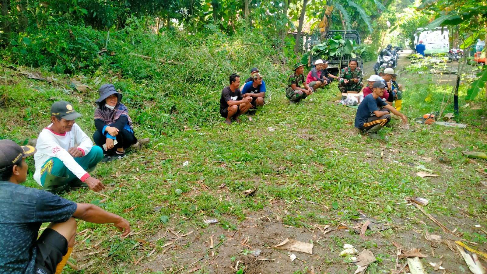 Koramil Cawas Gelar Karya Bakti Bersama Warga, Dukung Pembangunan Jembatan Garuda