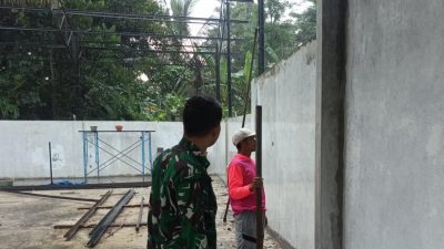 Babinsa Kodim Klaten Pantau Pembangunan Koperasi Desa