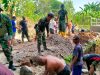 Babinsa Koramil 20/Cawas Bersama Warga Kerjakan Talud Jalan Menuju Jembatan Garuda Di Desa Burikan