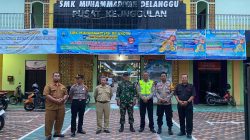 Babinsa dan Polsek Delanggu Laksanakan Pengamanan Pengumuman Kelulusan Sekolah