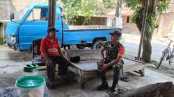 Babinsa Jogosetran Sambangi Warga, Wujud Kedekatan TNI Dengan Masyarakat