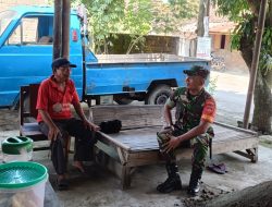 Babinsa Jogosetran Sambangi Warga, Wujud Kedekatan TNI Dengan Masyarakat