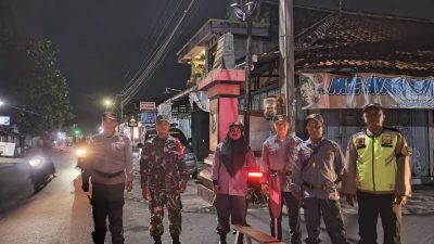 Babinsa Dan Bhabinkamtibmas Pedan Gelar Patroli Malam, Tingkatkan Keamanan Lingkungan Desa Tambakboyo Babinsa Dan Bhabinkamtibmas Pedan Gelar Patroli Malam, Tingkatkan Keamanan Lingkungan Desa Tambakboyo
