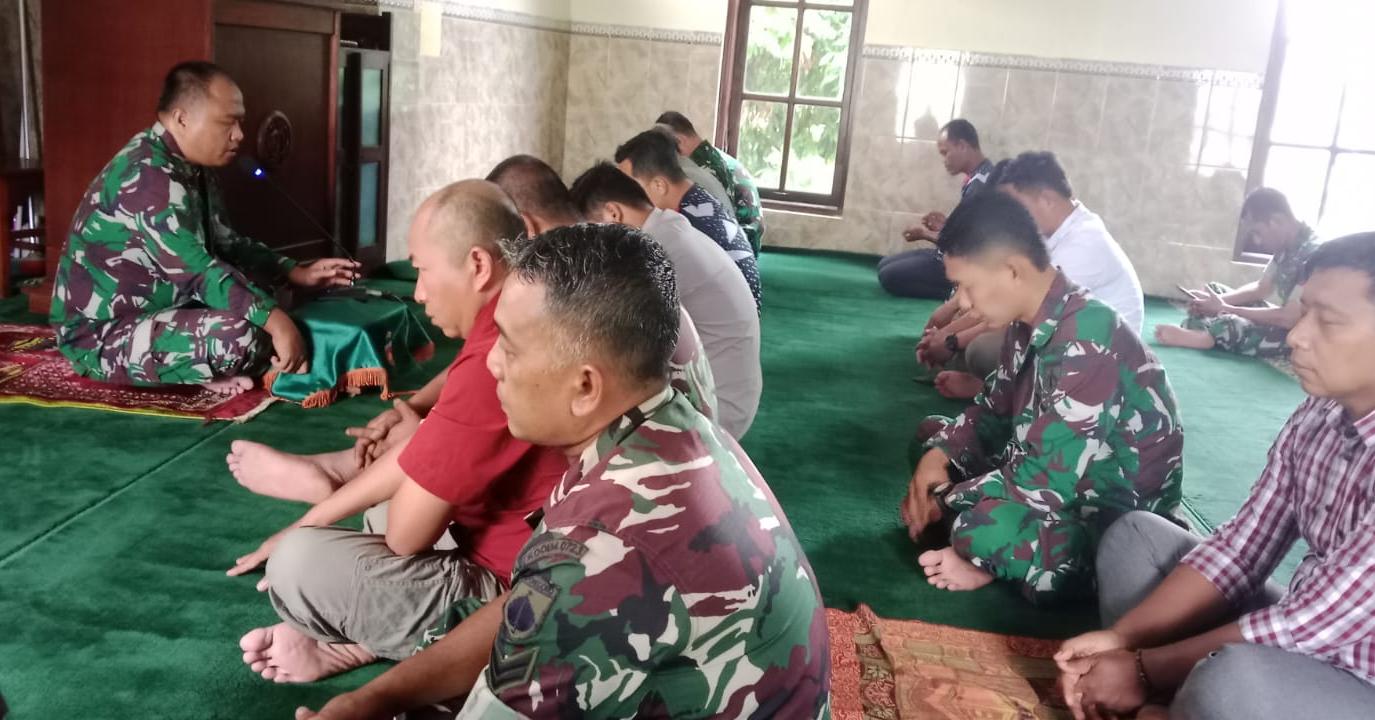 Prajurit dan ASN Kodim 0723/Klaten Gelar Doa Bersama Keselamatan Prajurit TNI AD Dan Bangsa