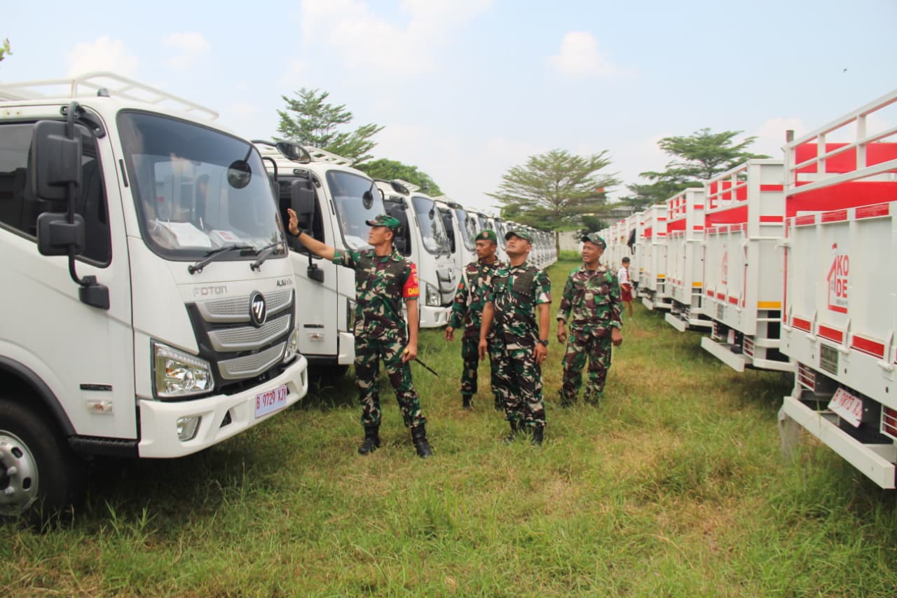 Kendaraan Truk Koperasi Merah Putih Tiba, Dandim Klaten Tinjau Armada Pastikan Kondisi Prima