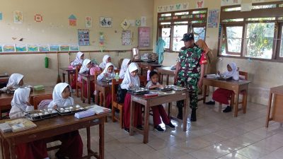 Babinsa Kodim 0723/Klaten Monitoring Program Makan Bergizi Gratis Di Sekolah Wilayah Binaan