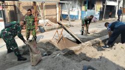 Wujud Kepedulian, Babinsa Koramil 01/Kota Kodim 0723/Klaten Karya Bakti Rehab RTLH