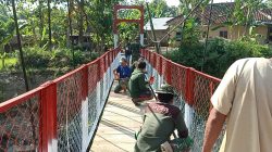 Jembatan Gantung Garuda Berhias Merah Putih, Koramil Bayat Dan Warga Perkuat Semangat Gotong Royong