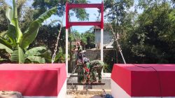 Babinsa Koramil 12/Manisrenggo Bersama Warga Pasang Ring Kawat Jembatan Gantung Garuda, Perkuat Akses Mobilitas 1.200 Jiwa Babinsa Koramil 12/Manisrenggo Bersama Warga Pasang Ring Kawat Jembatan Gantung Garuda, Perkuat Akses Mobilitas 1.200 Jiwa