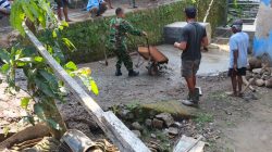 Dukung Akses Infrastruktur Desa, Babinsa Kranggan dan Warga Bahu Membahu Cor Jalan Menuju Jembatan Gantung Garuda Dukung Akses Infrastruktur Desa, Babinsa Kranggan dan Warga Bahu Membahu Cor Jalan Menuju Jembatan Gantung Garuda
