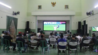 Perkuat Kemanunggalan TNI Dan Rakyat, Kodim 0723/Klaten Gelar Nobar Piala Dunia 2026