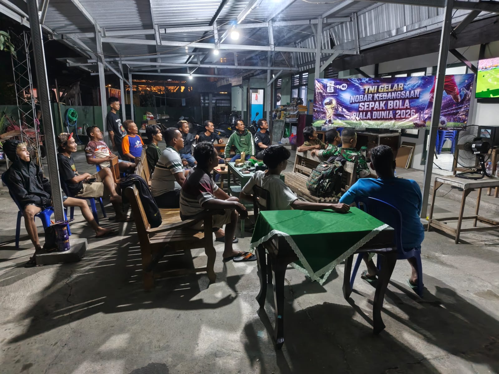 Semifinal Piala Dunia Jadi Sarana Kodim 0723/Klaten Nonton Bareng Bersama Warga
