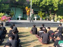 Danramil Kebonarum Tanamkan Wasbang, Disiplin dan Jiwa Kepemimpinan Siswa SMA Negeri 2 Klaten