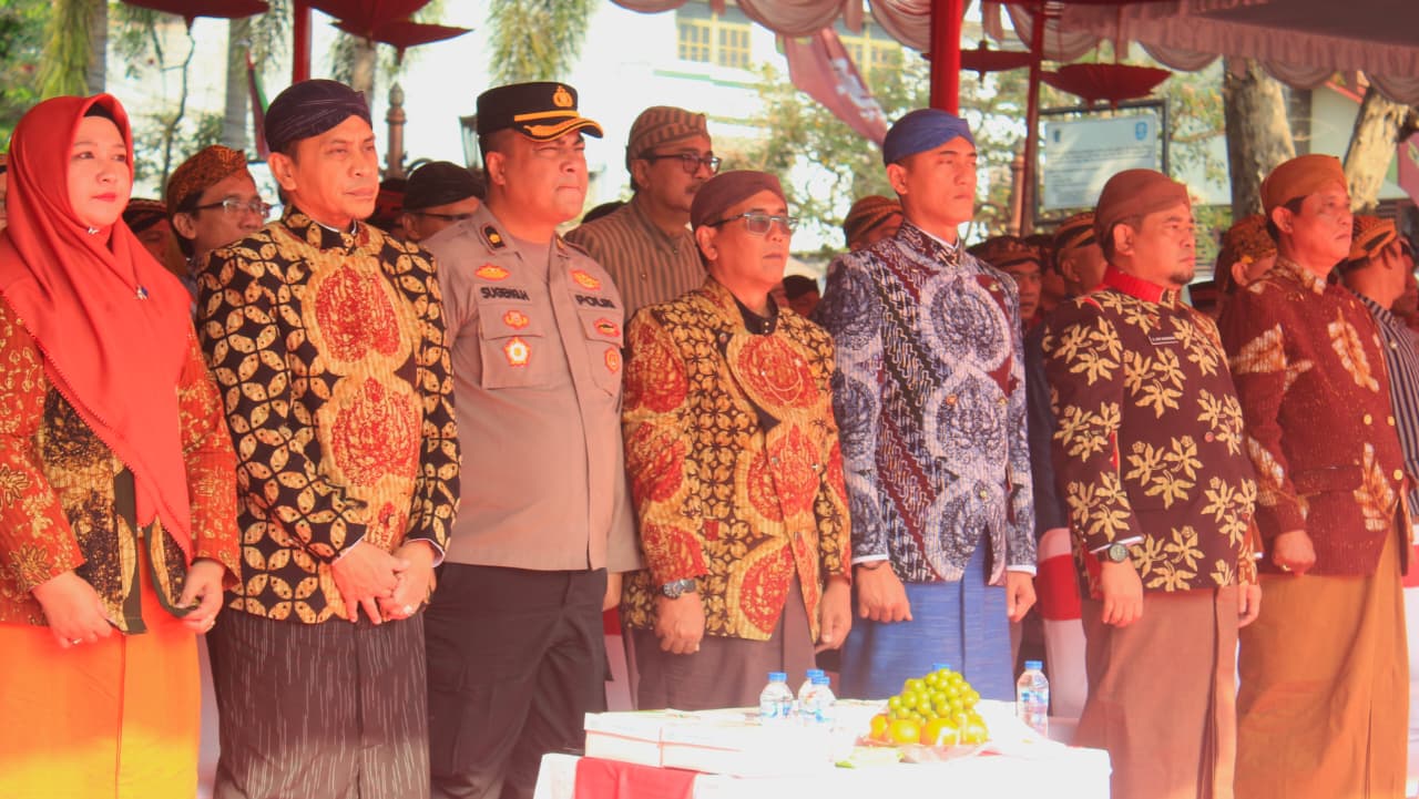 Semangat “Sahita Hamemayu Raharja”, Dandim 0723/Klaten Hadiri Upacara Hari Jadi Ke-222 Kabupaten Klaten
