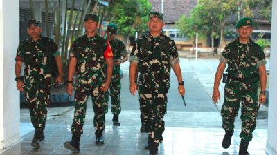 Pangdam IV/Diponegoro Tinjau Markas dan Pembangunan Yonif TP 447 Klaten Pangdam IV/Diponegoro Tinjau Markas dan Pembangunan Yonif TP 447 Klaten