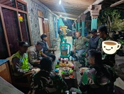 Babinsa Koramil 11/Karangnongko Dan Polsek Sinergi Patroli Malam, Jaga Keamanan Wilayah