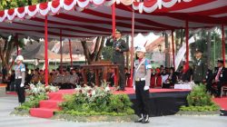 HUT Ke-81 RI, Dandim 0723/Klaten Pimpin Upacara Penurunan Bendera di Alun-Alun Klaten