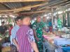 Babinsa Koramil Karangnongko Pantau Harga Sembako, Jaga Stabilitas Harga Bahan Pokok