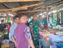 Babinsa Koramil Karangnongko Pantau Harga Sembako, Jaga Stabilitas Harga Bahan Pokok