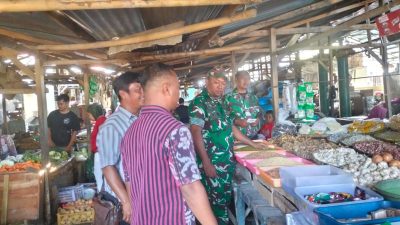 Babinsa Koramil Karangnongko Pantau Harga Sembako, Jaga Stabilitas Harga Bahan Pokok Babinsa Koramil Karangnongko Pantau Harga Sembako, Jaga Stabilitas Harga Bahan Pokok