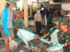 Kodim 0723/Klaten Bersama Polri, Relawan Dan Instansi Terkait Gotong Royong Bersihkan Pasar Sidoharjo Bayat Pasca Kebakaran