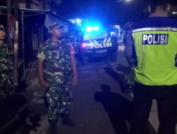 Babinsa Koramil Karangnongko Bersama Polsek Karangnongko Gelar Patroli Malam Gabungan Perkuat Kamtibmas