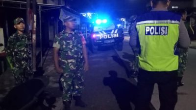 Babinsa Koramil Karangnongko Bersama Polsek Karangnongko Gelar Patroli Malam Gabungan Perkuat Kamtibmas