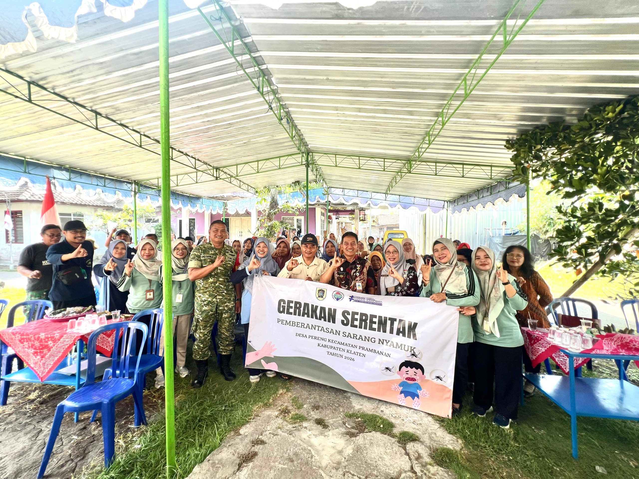 Gerakan Serentak PSN Desa Pereng Klaten, Babinsa Prambanan Ajak Warga Cegah DBD