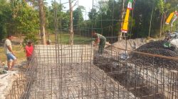 TNI Dan Warga Semangat Gotong Royong Pembangunan Jembatan Garuda Tahap VI Di Kalikotes