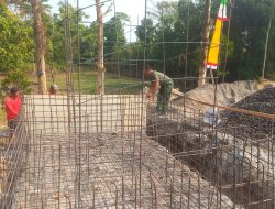 TNI Dan Warga Semangat Gotong Royong Pembangunan Jembatan Garuda Tahap VI Di Kalikotes