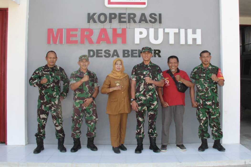 Dandim 0723/Klaten Tinjau KDKMP Desa Bener Dan Vicon Bersama Wapang TNI