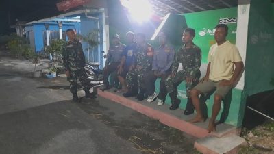 Patroli Bersama Komduk, Babinsa Koramil Kebonarum Perkuat Deteksi Dini Keamanan Desa Ngrundul