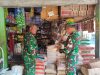 Babinsa Koramil 13/Kemalang Pantau Harga Sembako Di Pasar Kembang, Kondisi Stabil