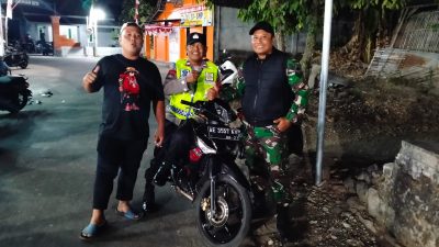 Babinsa Koramil 15/Polanharjo Dan Bhabinkamtibmas Patroli Poskamling Desa Karanglo