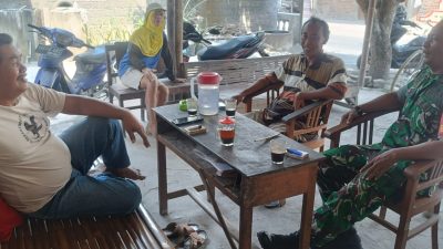 Babinsa Jogosetran Serap Informasi Perkembangan Wilayah Binaan
