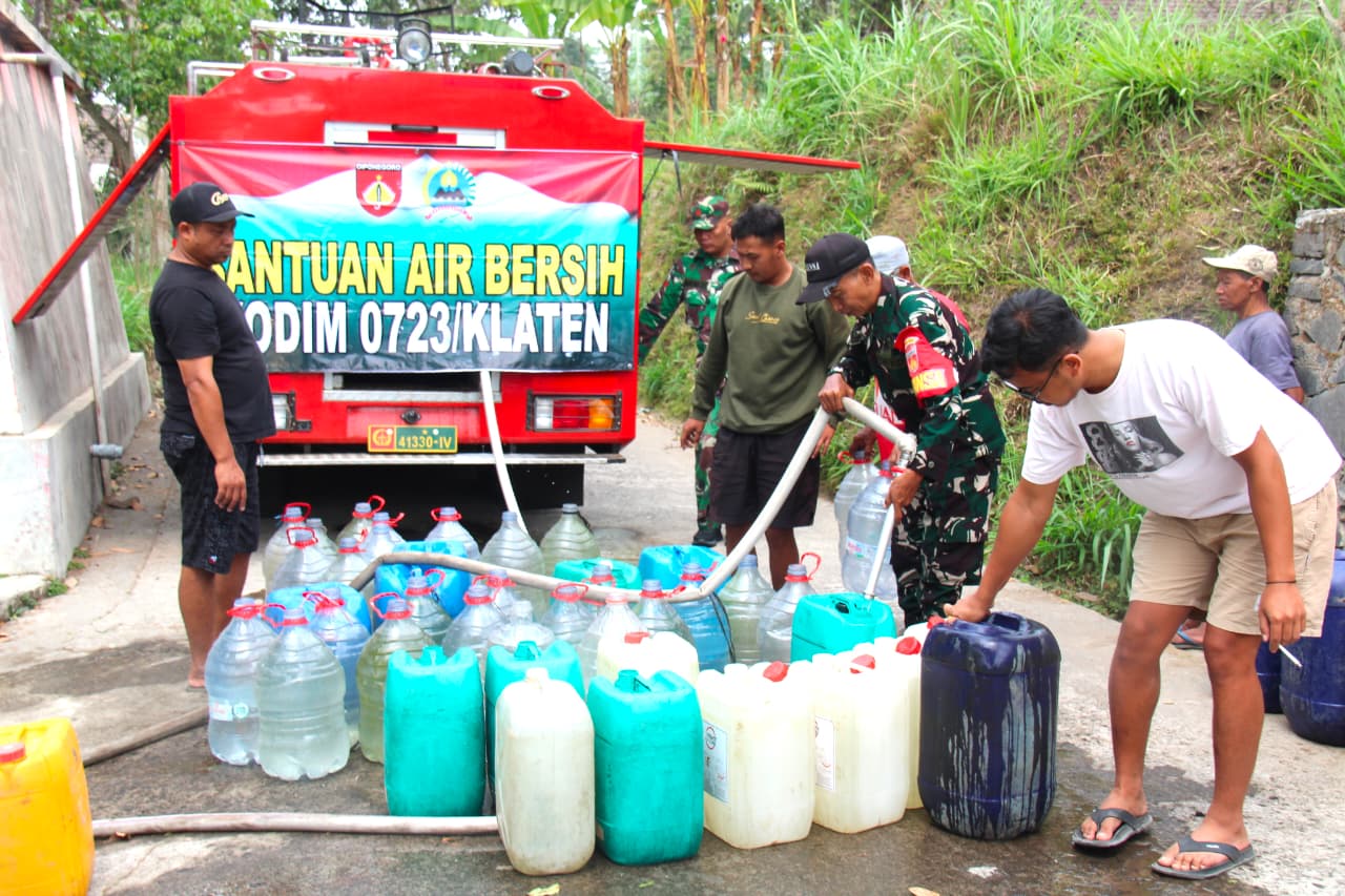 TNI AD Manunggal Air Bersih di Lereng Merapi Klaten