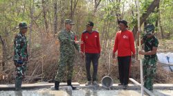 Tinjau Betonisasi Jalan TMMD di Trucuk, Dansatgas Kodim Klaten Perkuat Kemanunggalan TNI dan Rakyat