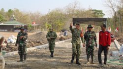 Dandim Klaten Tinjau Pembangunan Jalan Beton TMMD di Trucuk