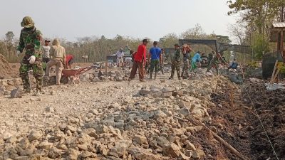 Pra-TMMD Reguler ke-130 Kodim Klaten Mulai Pembangunan Talud Dan Penyiapan Jalan Beton Di Trucuk Pra-TMMD Reguler ke-130 Kodim Klaten Mulai Pembangunan Talud Dan Penyiapan Jalan Beton Di Trucuk