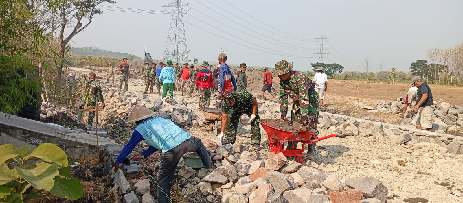 Pembangunan Talud Jadi Salah Satu Sasaran TMMD Reguler ke-130 Kodim 0723/Klaten