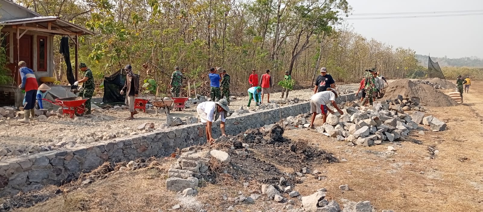 Pembangunan Talud Jalan Desa Trucuk Terus Dikerjakan untuk Mendukung Infrastruktur Desa