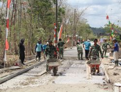 Tak Kenal Terik Matahari, Betonisasi Jalan TMMD Kodim Klaten di Desa Trucuk Terus Berjalan