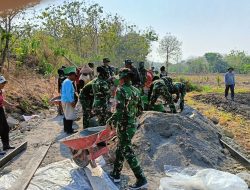 Satgas TMMD Utamakan Ketertiban Pengerjaan Jalan Beton di Desa Trucuk