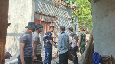 TNI-Polri Kompak Bangun RTLH di Desa Trucuk Dalam TMMD Reguler 130