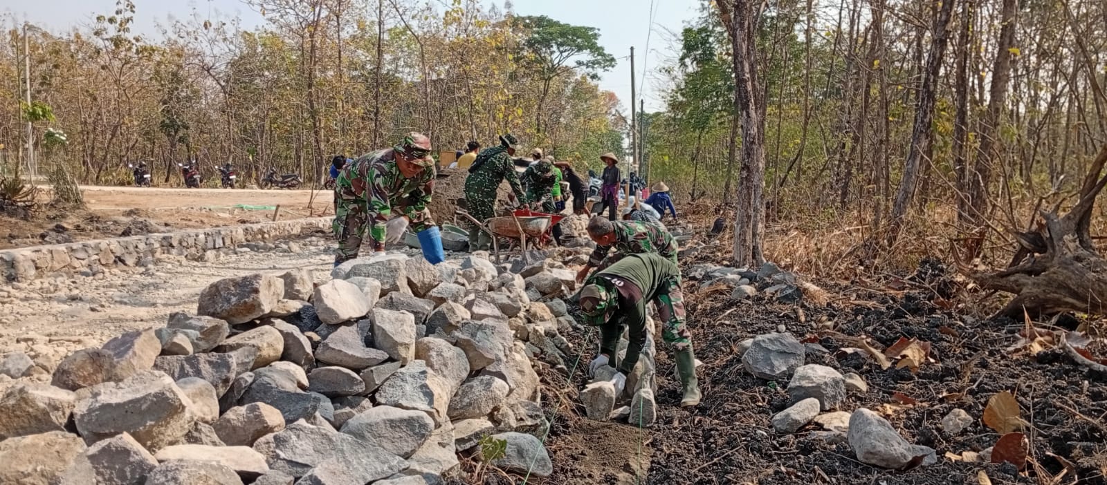 Pengerjaan Talud Jadi Bagian Upaya Peningkatan Infrastruktur Desa